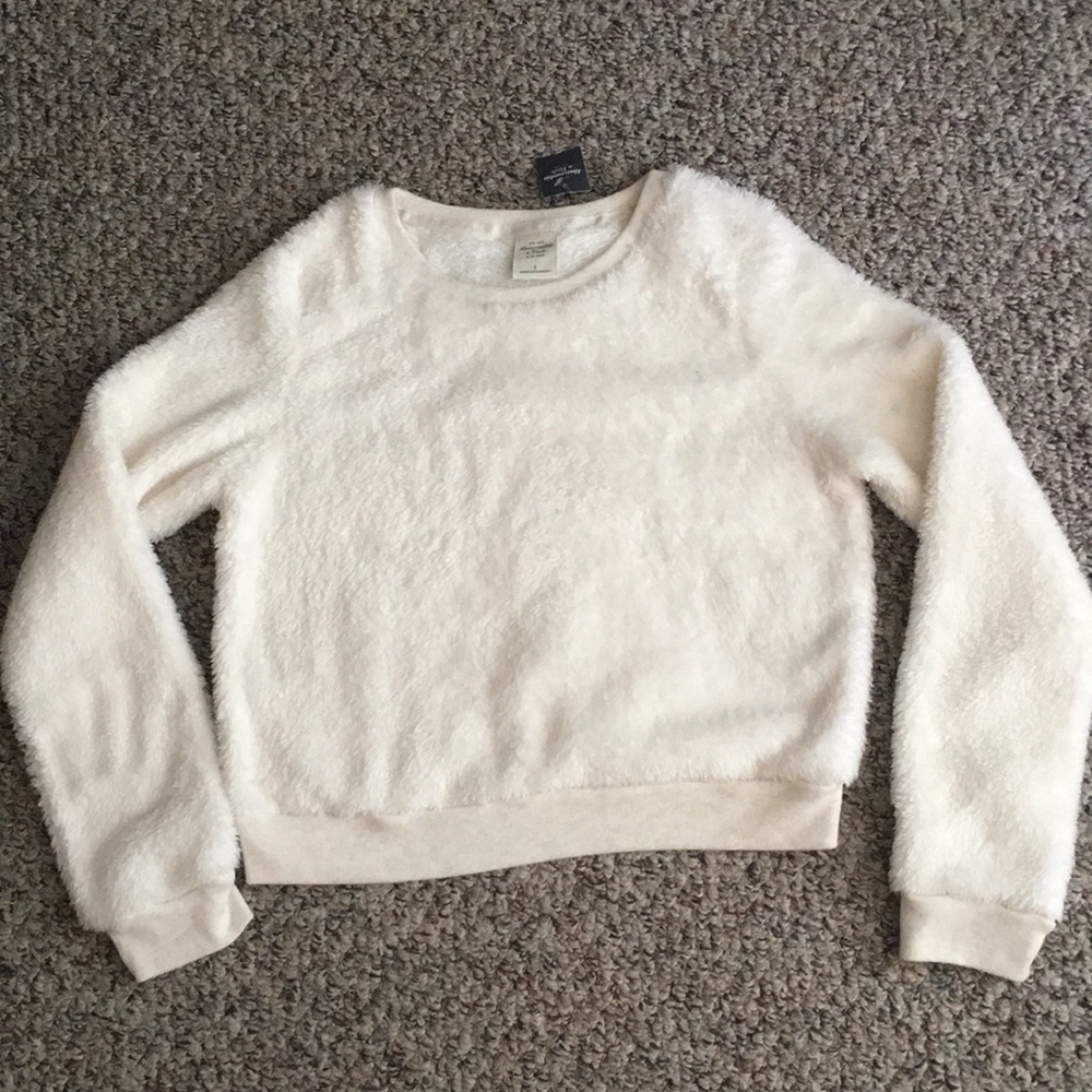 Women’s Abercrombie Crewneck sweatshirt never worn